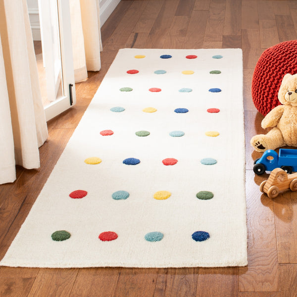 Safavieh Safavieh Kids 804 Hand Loomed 70% Wool/20% Latex/10% Cotton Kids Rug SFK804A-8SQ