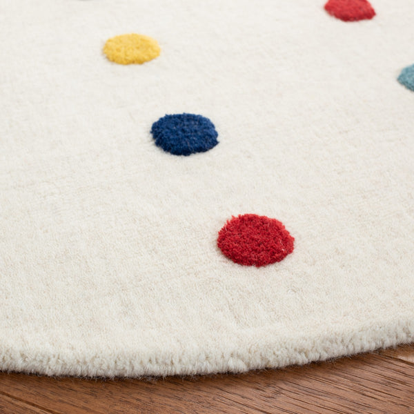 Safavieh Kids 804 Kids Hand Loomed 70% Wool, 10% Cotton, 20% Latex Rug Ivory