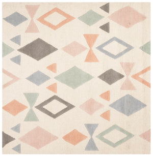 Safavieh Kids SFK901 Hand Tufted Rug