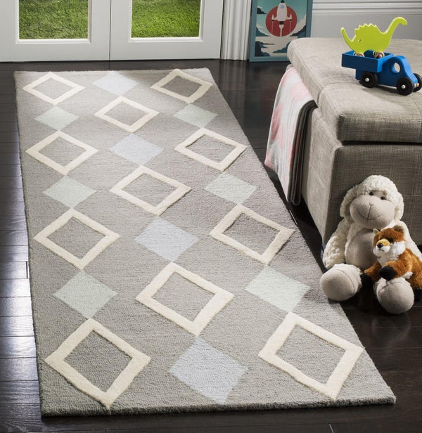 Safavieh Safavieh Kids 902 Diamonds Hand Tufted Wool Rug SFK902B-3