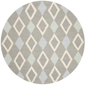 Safavieh Kids SFK902 Hand Tufted Rug