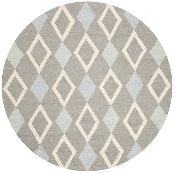 Safavieh Kids SFK902 Hand Tufted Rug