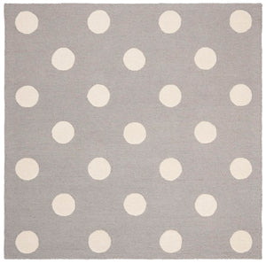 Safavieh Kids SFK904 Hand Tufted Rug