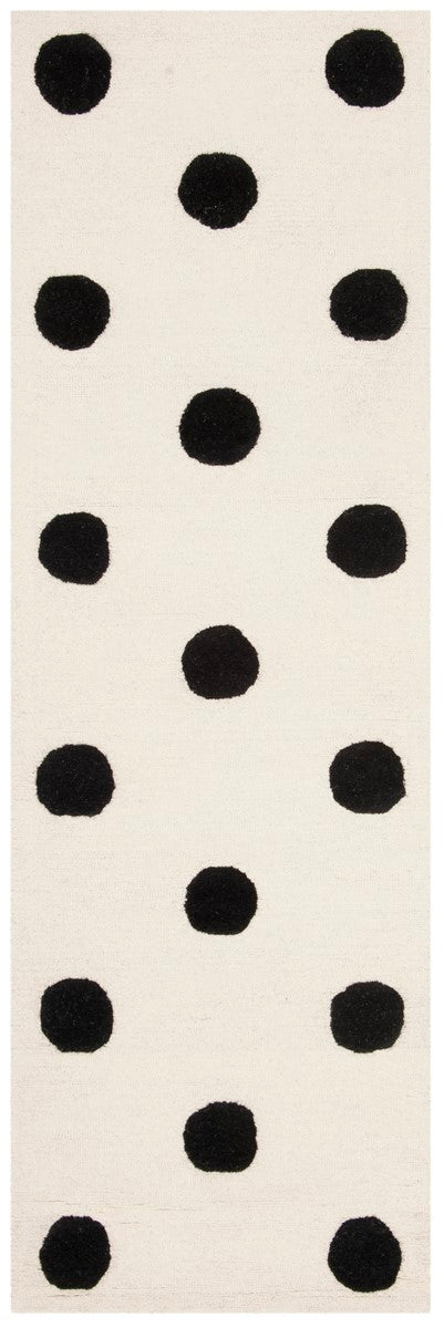 Safavieh Kids SFK904 Hand Tufted Rug