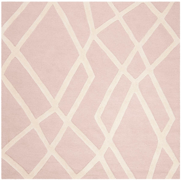 Safavieh Kids SFK905 Hand Tufted Rug