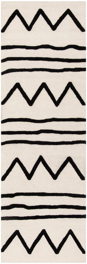 Safavieh Kids SFK907 Hand Tufted Rug