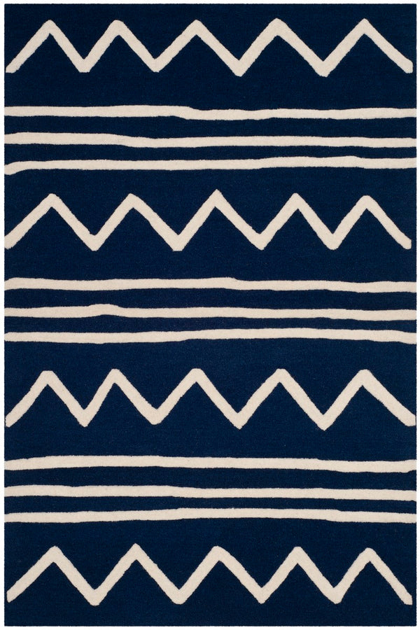 Safavieh Kids SFK907 Hand Tufted Rug