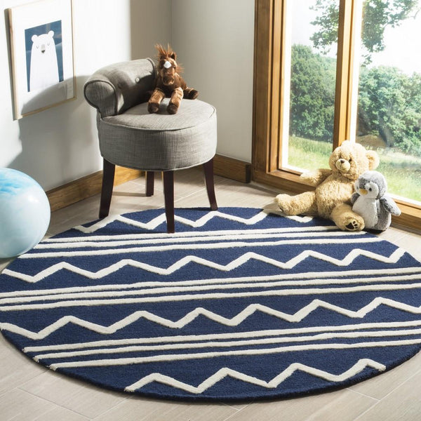 Safavieh Safavieh Kids 907 Zigzag Hand Tufted Wool Rug SFK907N-3