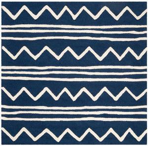 Safavieh Kids SFK907 Hand Tufted Rug