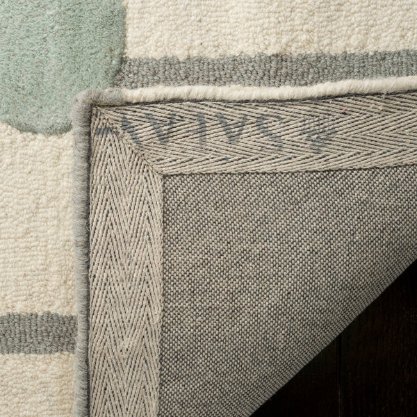 Safavieh Safavieh Kids 909 Confetti Hand Tufted Wool Rug SFK909A-3