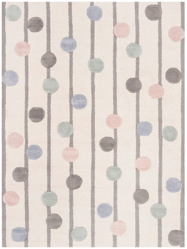 Safavieh Kids SFK909 Hand Tufted Rug