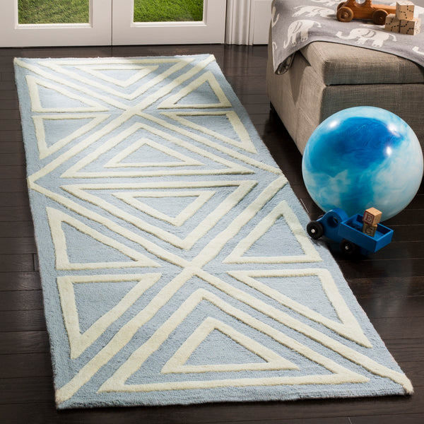 Safavieh Kids SFK912 Hand Tufted Rug