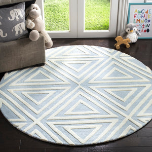 Safavieh Kids SFK912 Hand Tufted Rug