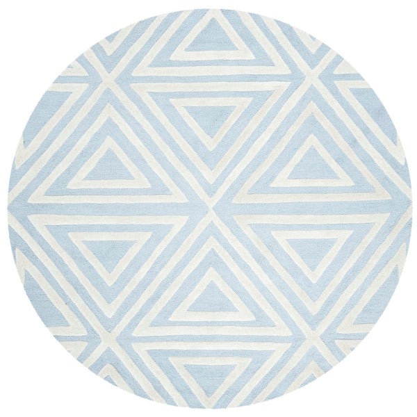 Safavieh Kids SFK912 Hand Tufted Rug