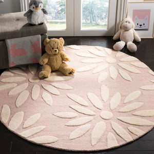 Safavieh Kids SFK914 Hand Tufted Rug