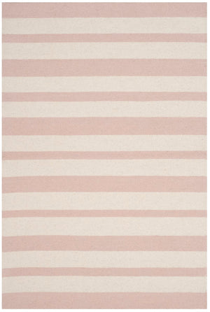 Safavieh Kids SFK915 Hand Tufted Rug