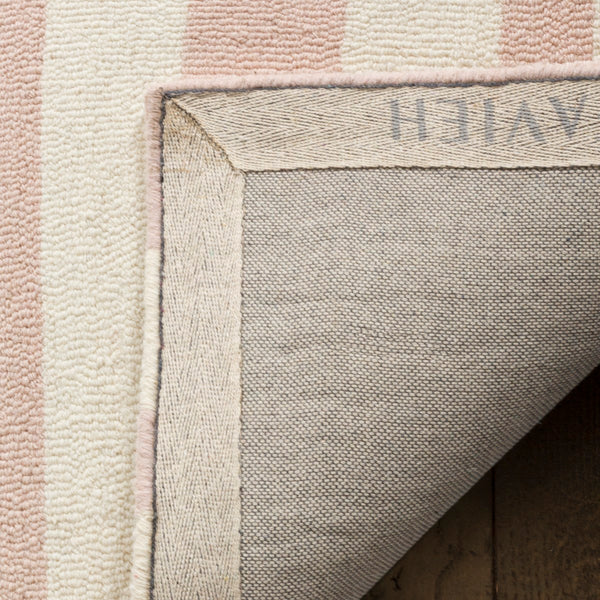 Safavieh Kids SFK915 Hand Tufted Rug