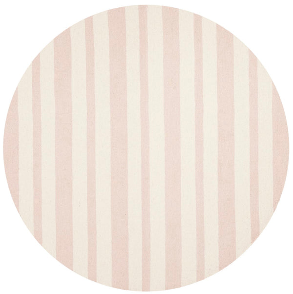 Safavieh Kids SFK915 Hand Tufted Rug