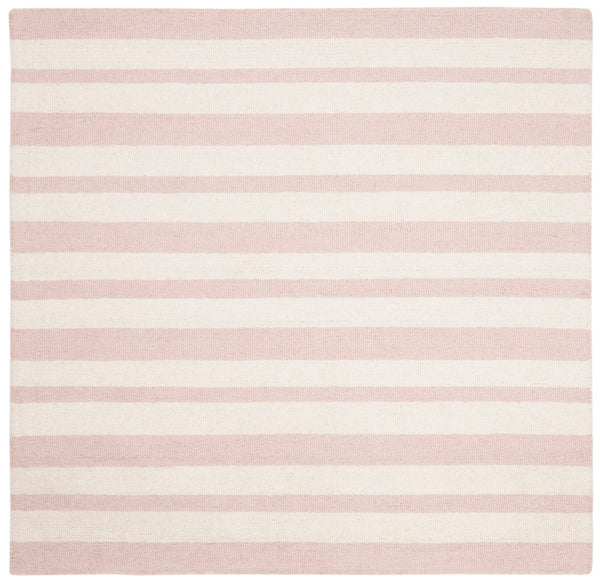 Safavieh Kids SFK915 Hand Tufted Rug