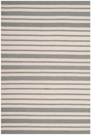 Safavieh Kids SFK917 Hand Tufted Rug