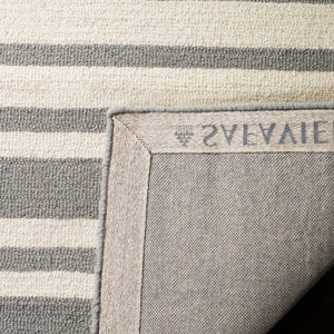 Safavieh Kids SFK917 Hand Tufted Rug