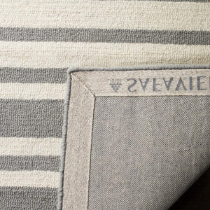 Safavieh Safavieh Kids 917 Barcode Hand Tufted Wool Rug SFK917C-3