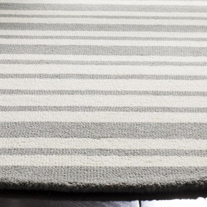 Safavieh Safavieh Kids 917 Barcode Hand Tufted Wool Rug SFK917C-3