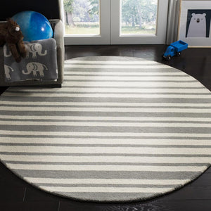 Safavieh Safavieh Kids 917 Barcode Hand Tufted Wool Rug SFK917C-3