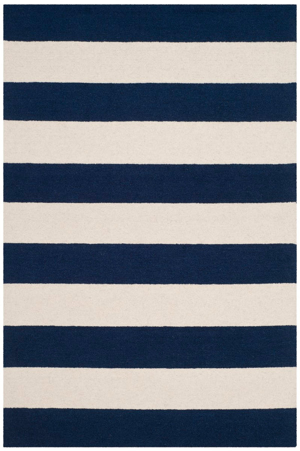 Safavieh Kids SFK919 Hand Tufted Rug