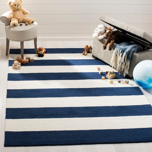 Safavieh Kids SFK919 Hand Tufted Rug