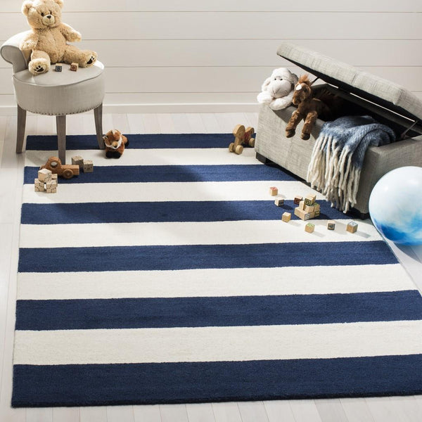 Safavieh Safavieh Kids 919 Stripe Hand Tufted Wool Rug SFK919N-3