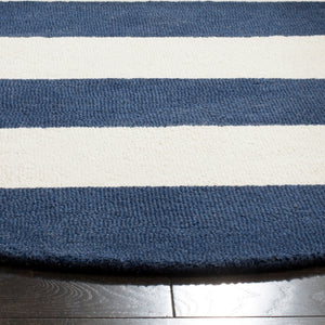 Safavieh Safavieh Kids 919 Stripe Hand Tufted Wool Rug SFK919N-3