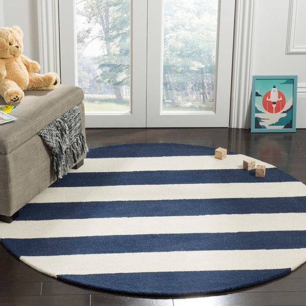 Safavieh Safavieh Kids 919 Stripe Hand Tufted Wool Rug SFK919N-3