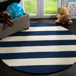 Safavieh Kids SFK919 Hand Tufted Rug