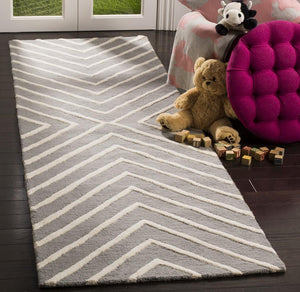 Safavieh Safavieh Kids 920 X Pattern Hand Tufted Wool Rug SFK920C-3