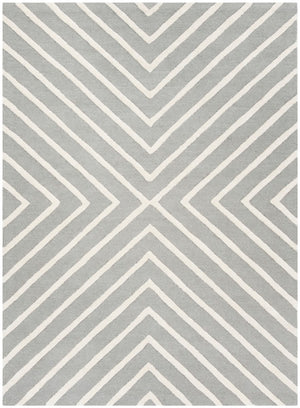 Safavieh Kids SFK920 Hand Tufted Rug