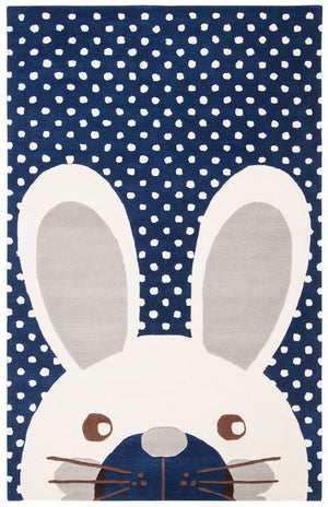 Safavieh Kids SFK922 Tufted Rug