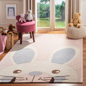 Safavieh Kids SFK922 Tufted Rug