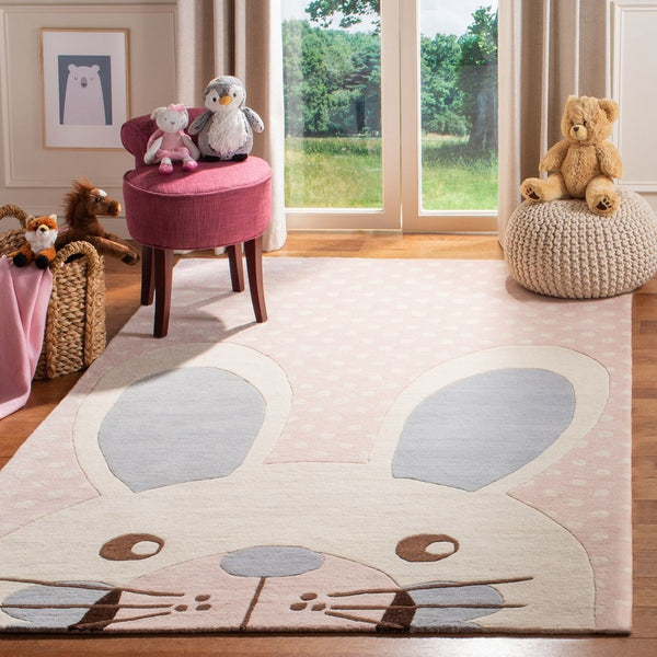Safavieh Kids SFK922 Tufted Rug