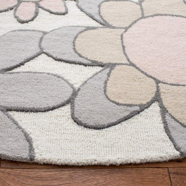 Safavieh Safavieh Kids  Hand Tufted 100% Wool Rug SFK923A-8