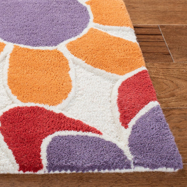 Safavieh Safavieh Kids  Hand Tufted 100% Wool Rug SFK923F-8