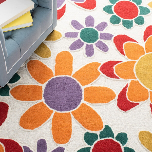 Safavieh Safavieh Kids  Hand Tufted 100% Wool Rug SFK923F-8