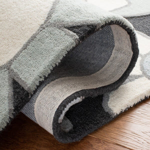 Safavieh Safavieh Kids  Hand Tufted 100% Wool Rug SFK923G-8