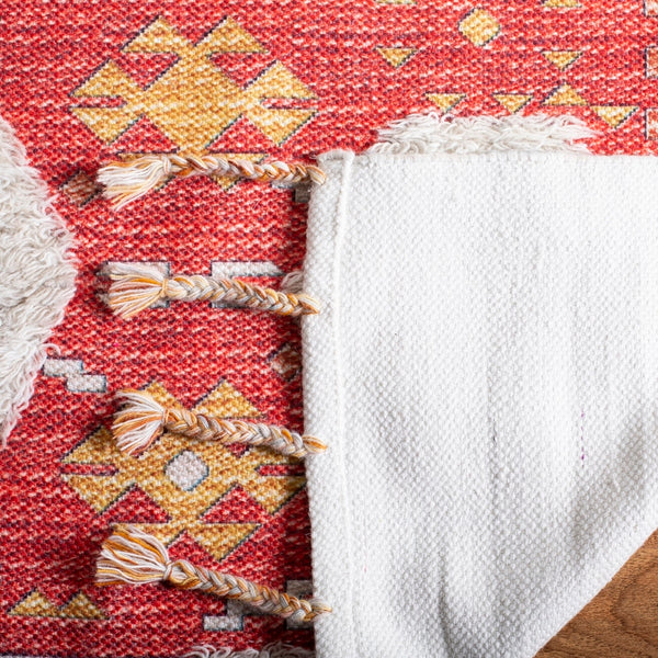 Safavieh Saffron 105 Hand Loomed Wool Shag & Flokati Rug SFN105P-3