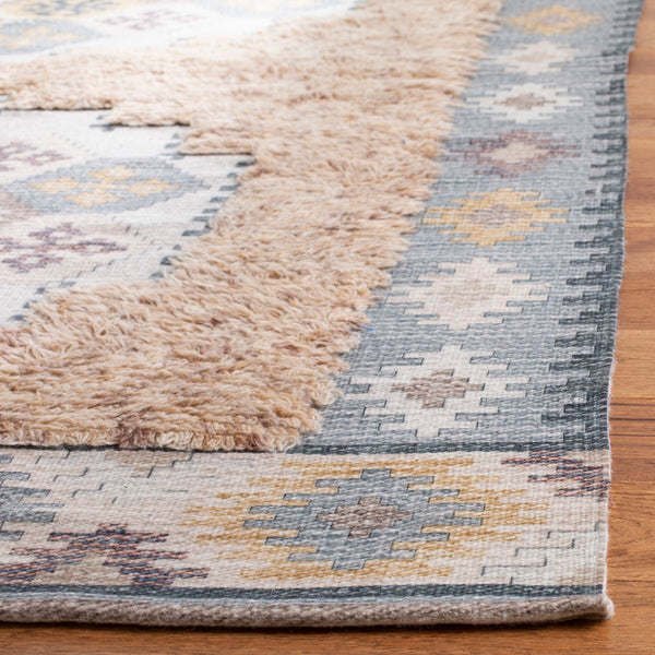 Safavieh Saffron SFN108 Hand Loomed Rug