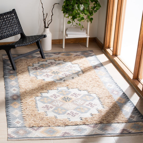 Safavieh Saffron 108 Hand Loomed Wool Shag & Flokati Rug SFN108B-3