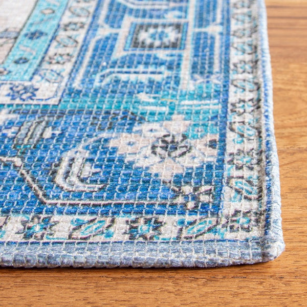 Safavieh Saffron SFN202 Power Loomed Rug