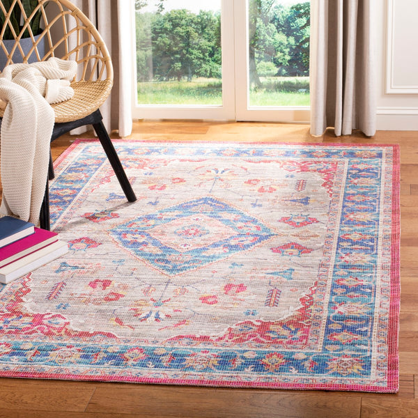 Safavieh Saffron SFN204 Power Loomed Rug