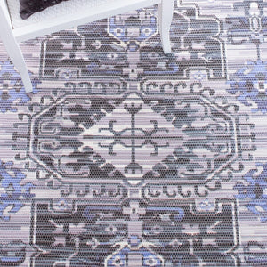 Safavieh Saffron 651 Hand Loomed Polyester Contemporary Rug SFN651V-3