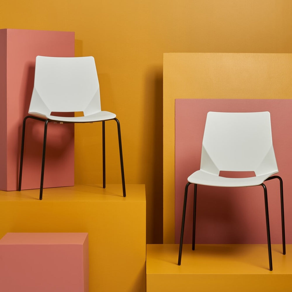 Safavieh Nellie Molded Plastic Dining Chair - Set of 2 White / Black Pp / Metal SFV6904A-SET2